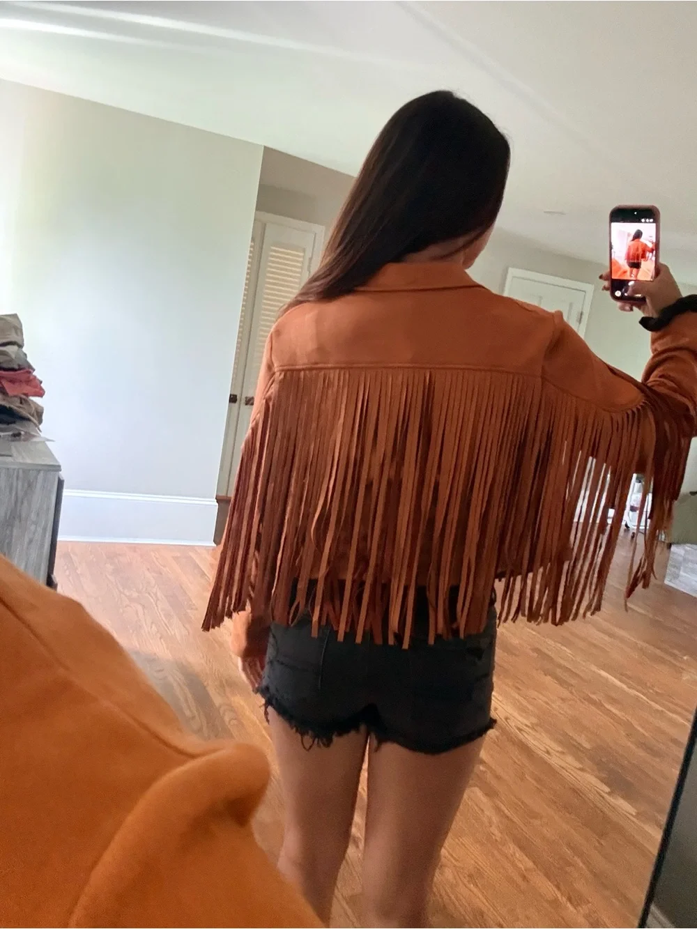 Trendy Queen Tan Suede Fringe Jacket Western Concert Outfit - Picture 3 of 5